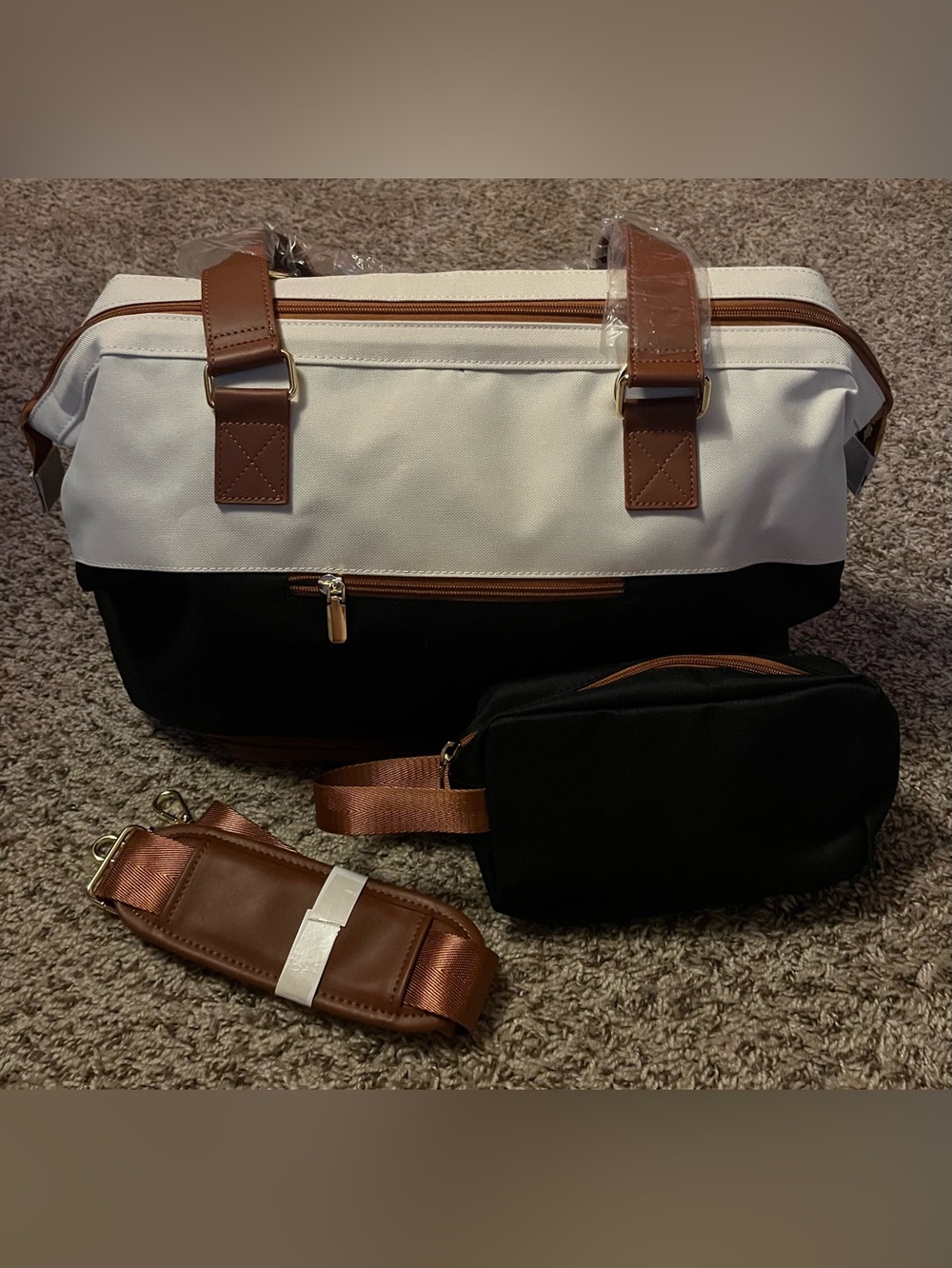 Medium Bag With Built in Charging Port & Cooler Bottom